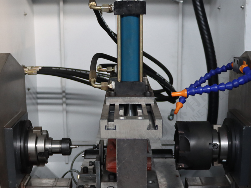 陜西客戶劉總定制的E型栓數(shù)控專機完成準備發(fā)貨