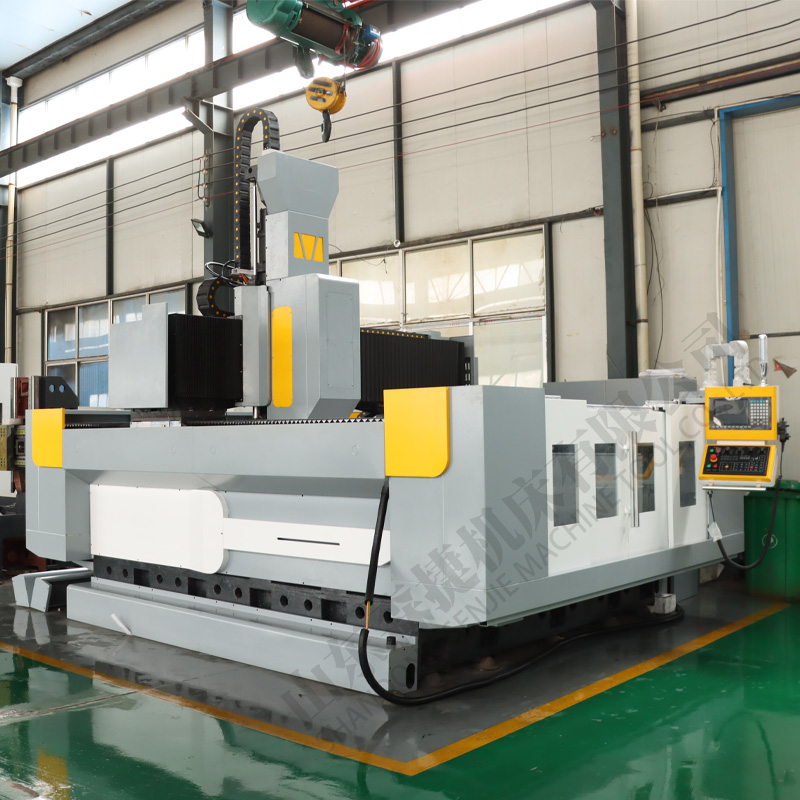 為內蒙客戶定制的龍門雕銑機已完工準備明天發貨