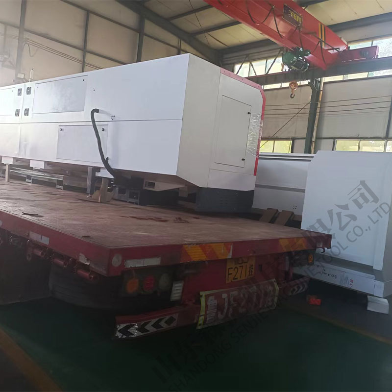 徐州客戶定制的數控切斷打中心孔專機QM10-5000發貨