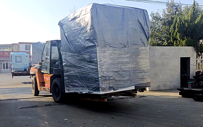 銑端面打中心孔機(jī)床繼續(xù)出貨，忙著接單，忙著出貨，不負(fù)信任，努力前行