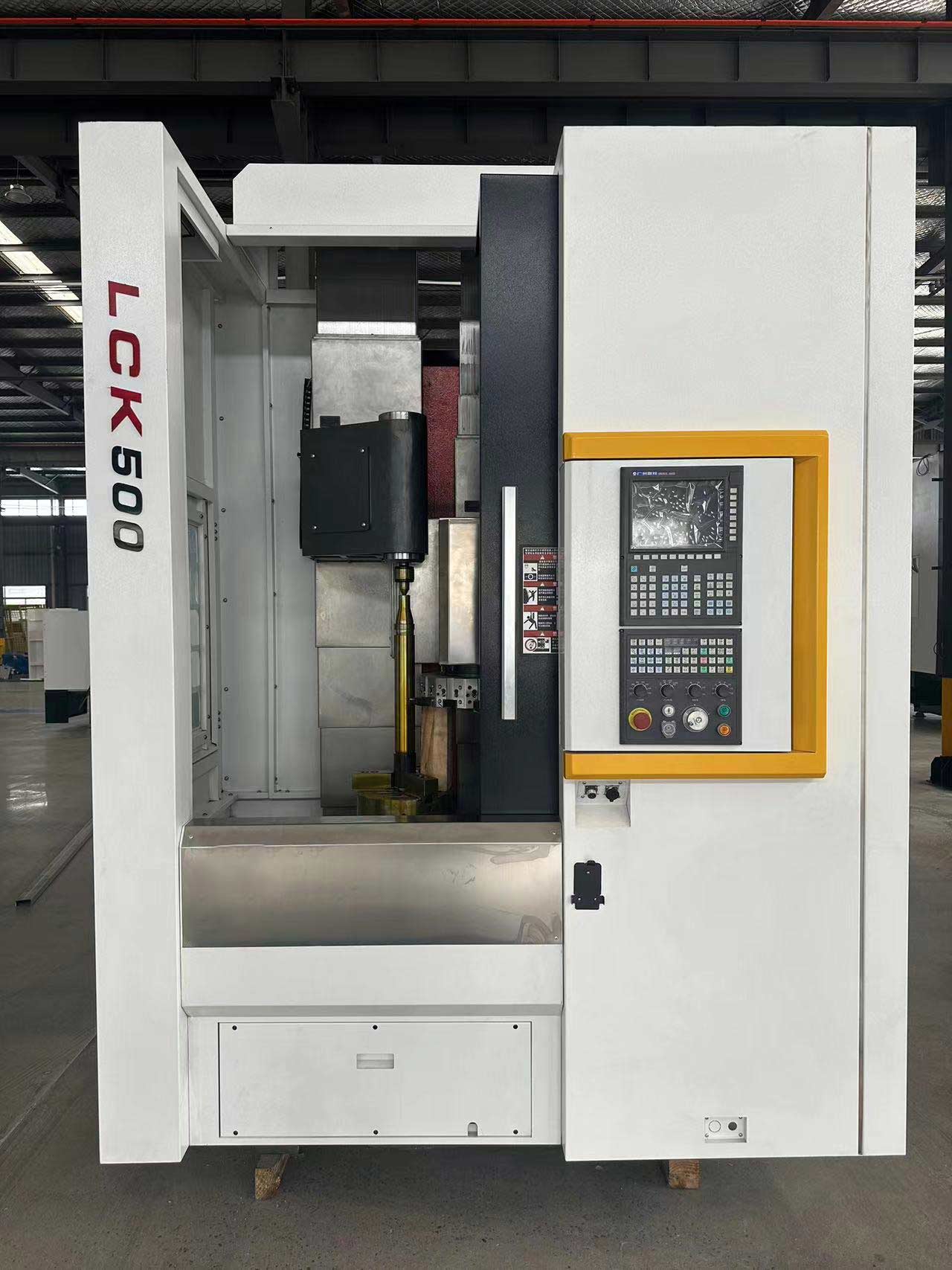 我廠剛剛下線的一臺現貨500立車