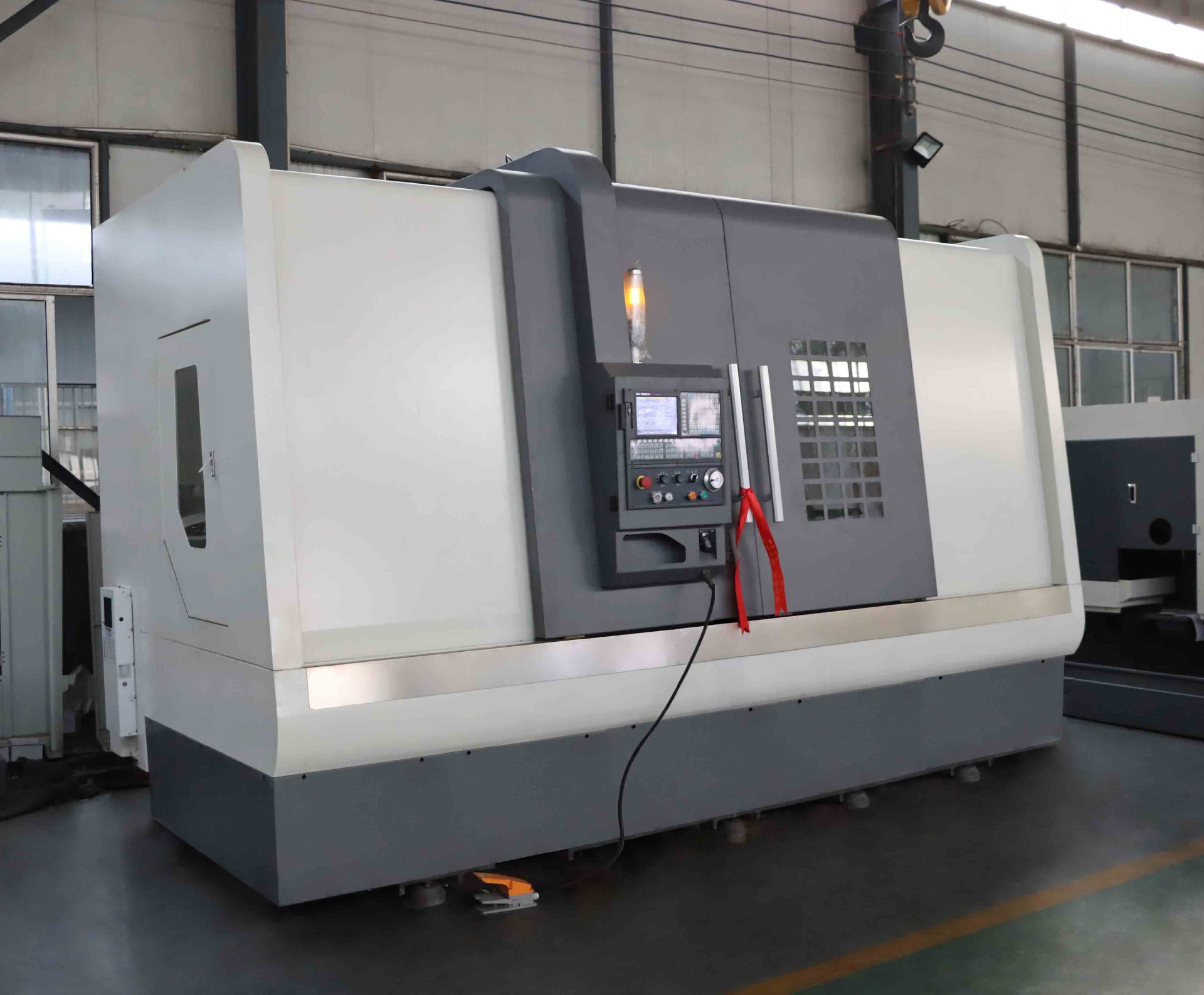 客戶定制的中驅動數控車床收拾完成準備發貨