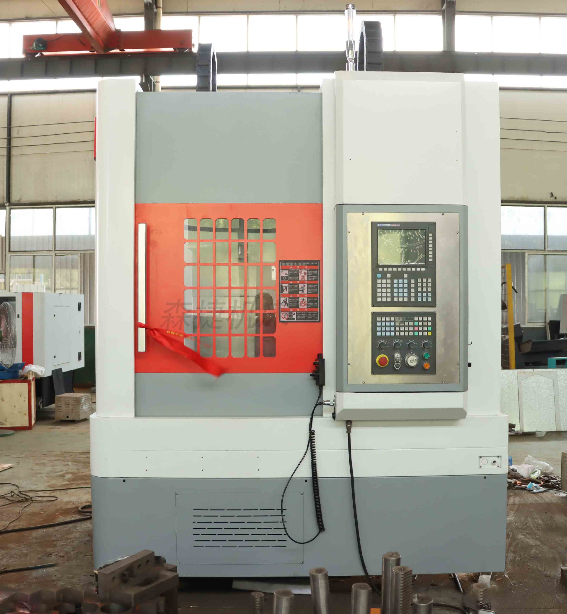 這是青島客戶定制的一臺650數控立車