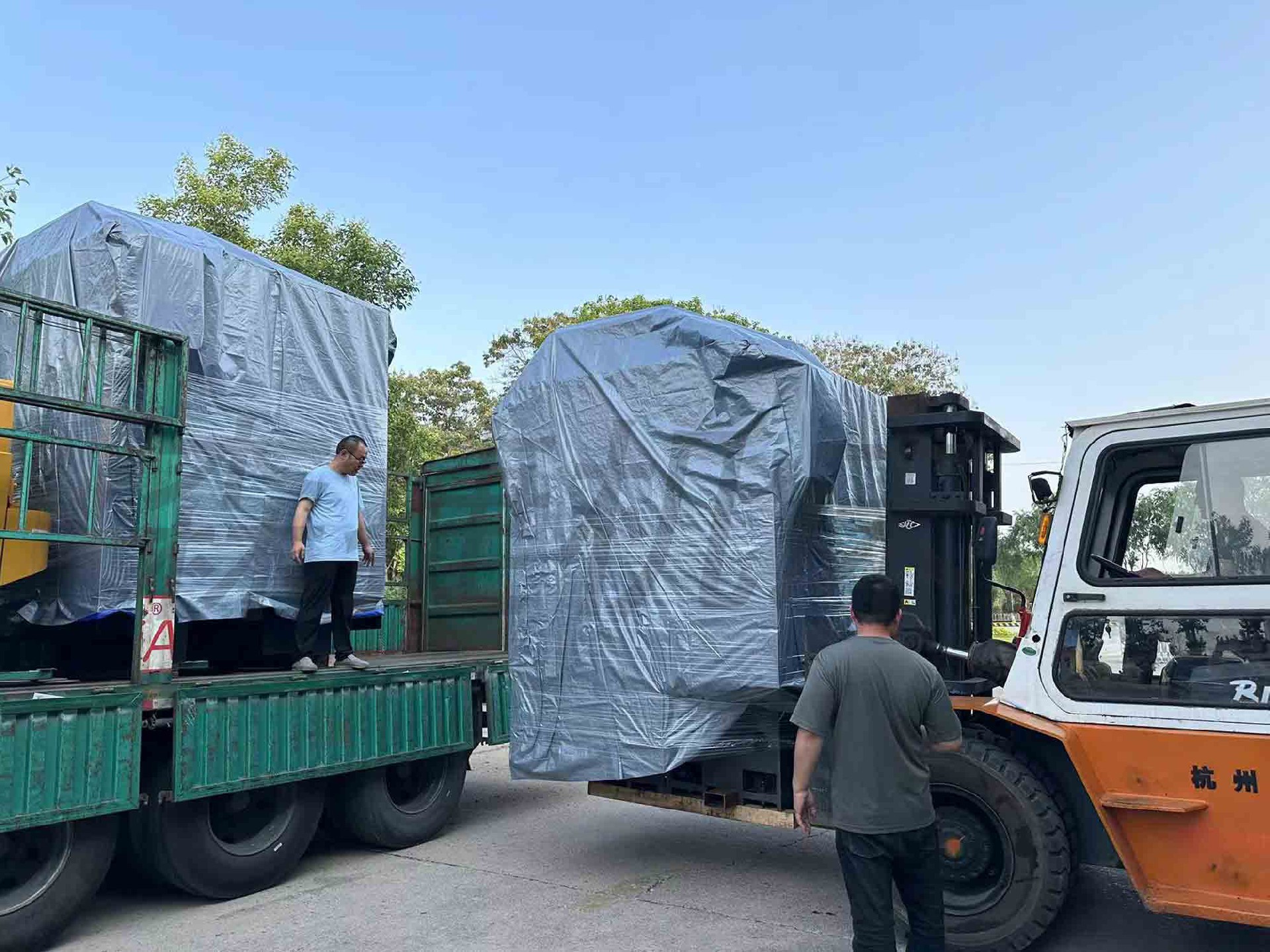 河南客戶一次性訂購了兩臺650數控立車正在發貨中