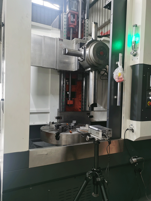 為客戶定制的加高850數控立車進行專業的激光檢測